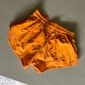 Lululemon Original Hotty Hot Low Rise 2.5”